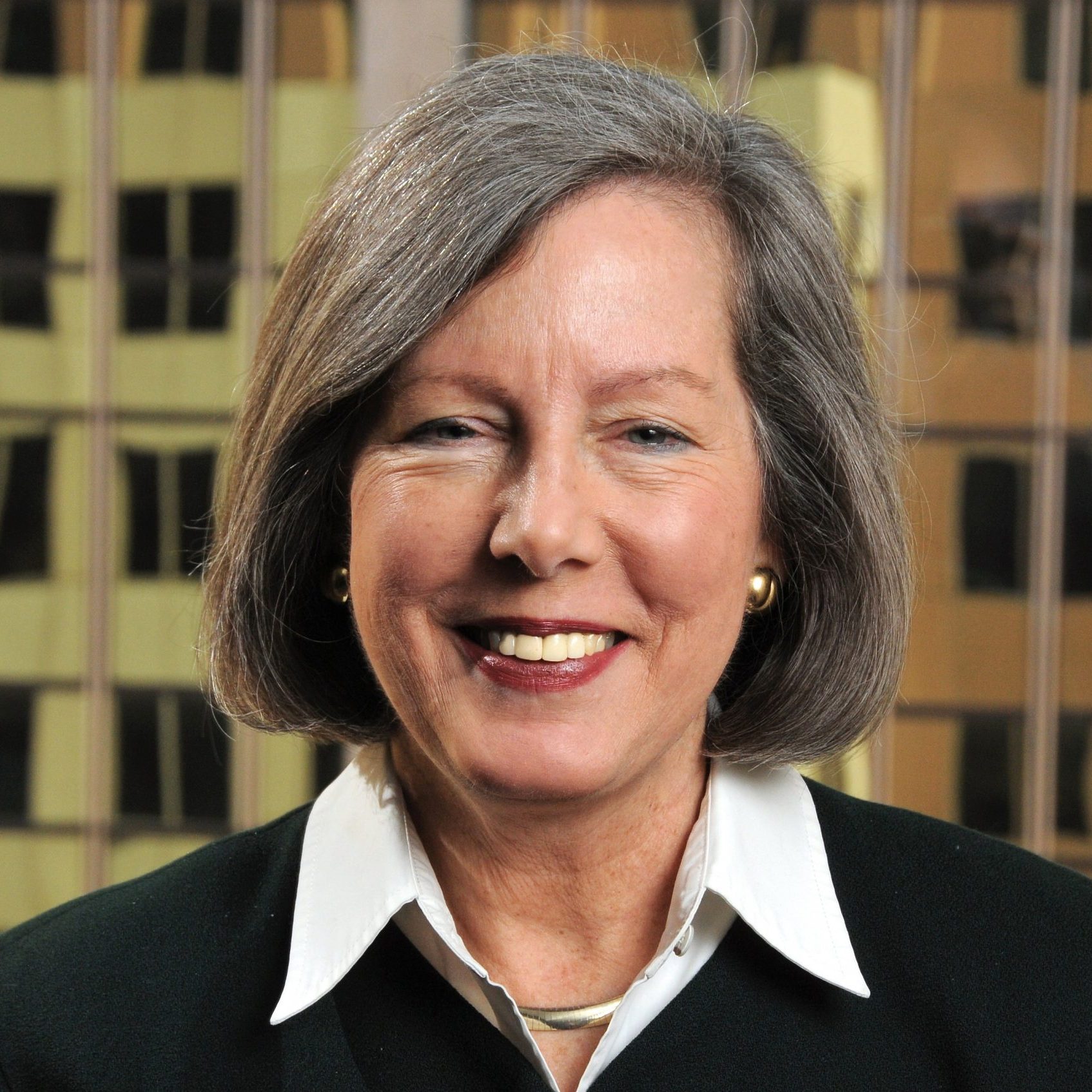 Diane Whitney headshot